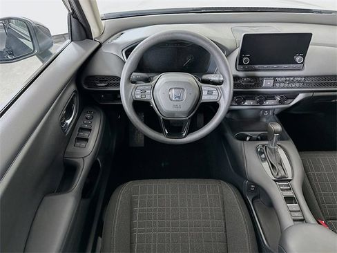 Certified 2025 Honda HR-V LX image 3