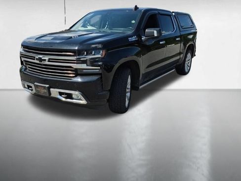 Used 2020 Chevrolet Silverado 1500 High Country w/ Technology Package AWD/4WD image 5
