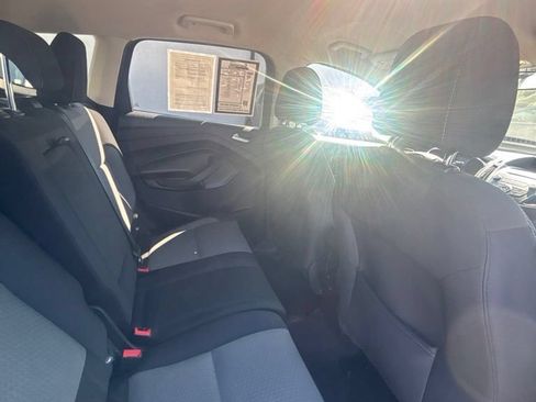 Used 2017 Ford Escape SE w/ SE Cold Weather Package AWD/4WD image 22