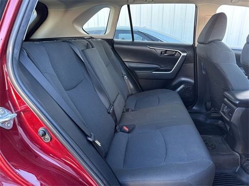 Used 2022 Toyota RAV4 LE image 30