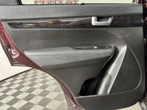 Used 2014 Kia Sorento EX AWD/4WD image 38