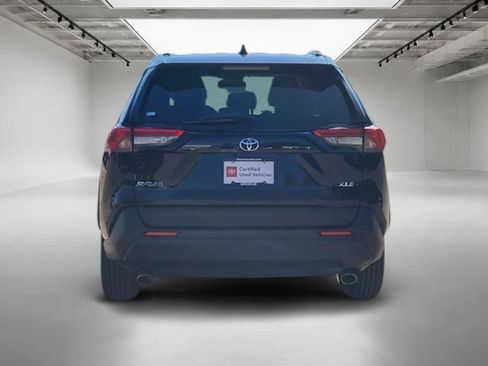 Used 2025 Toyota RAV4 XLE FWD image 5