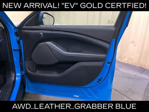 Used 2022 Ford Mustang Mach-E Select AWD/4WD image 11