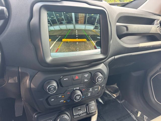 Used 2021 Jeep Renegade Limited AWD/4WD image 9