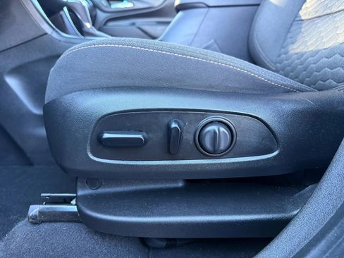 Used 2020 Chevrolet Equinox LT image 33