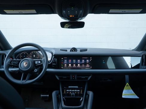 New 2026 Porsche Cayenne S image 21