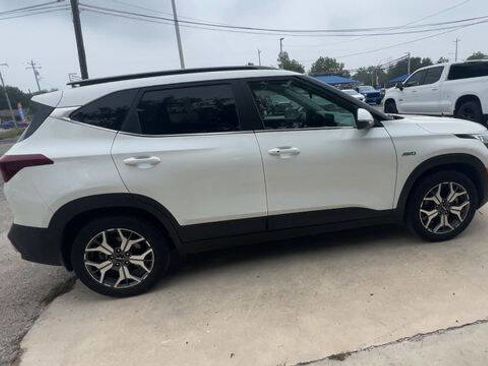 Used 2022 Kia Seltos EX AWD/4WD image 9