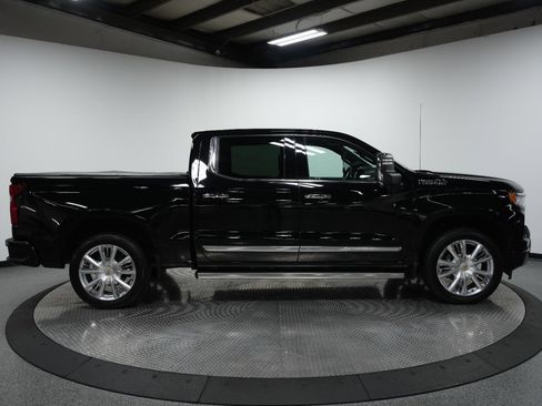Used 2024 Chevrolet Silverado 1500 High Country w/ High Country Premium Package image 12