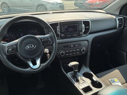Used 2018 Kia Sportage LX AWD/4WD image 7