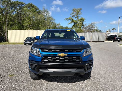Used 2021 Chevrolet Colorado LT image 2