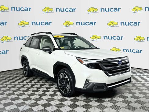 Used 2025 Subaru Forester Limited AWD/4WD image 1