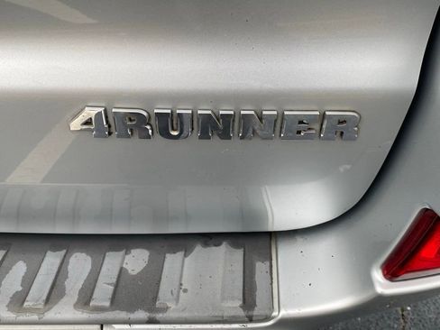 Used 2004 Toyota 4Runner SR5 image 13