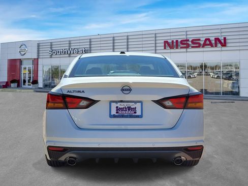 New 2026 Nissan Altima 2.5 SV FWD image 7