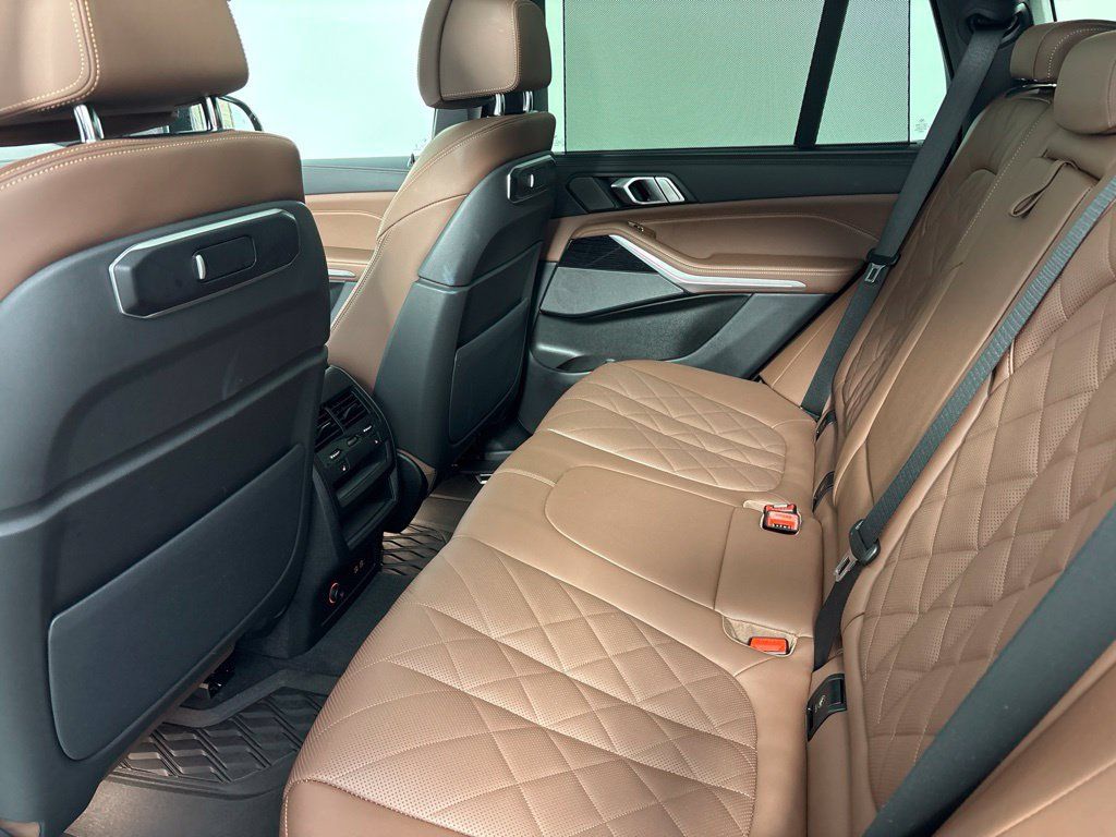 Certified 2024 BMW X5 xDrive40i w/ M Sport Package AWD/4WD image 20