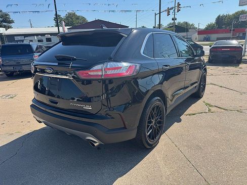 Used 2019 Ford Edge Titanium w/ Equipment Group 301A AWD/4WD image 5