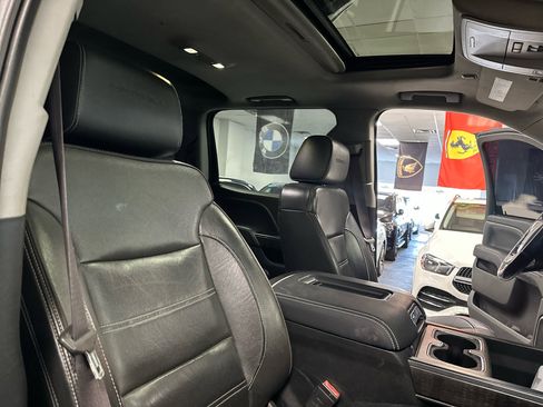 Used 2016 GMC Sierra 3500 Denali w/ Duramax Plus Package image 24