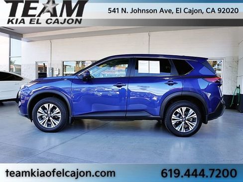 Used 2022 Nissan Rogue SV image 6