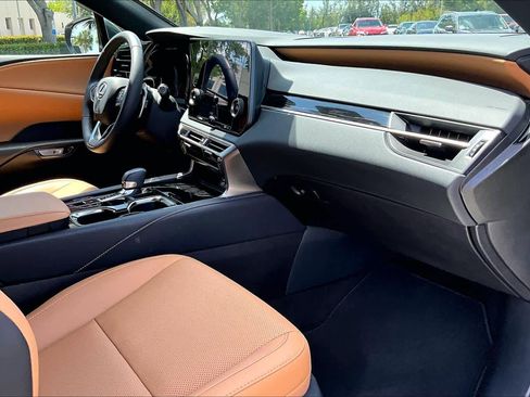 Used 2025 Lexus RX 350 FWD w/ Technology Package image 19