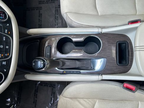 Used 2020 Chevrolet Malibu Premier FWD image 17