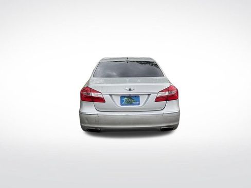 Used 2013 Hyundai Genesis 3.8 w/ Premium Pkg RWD image 7