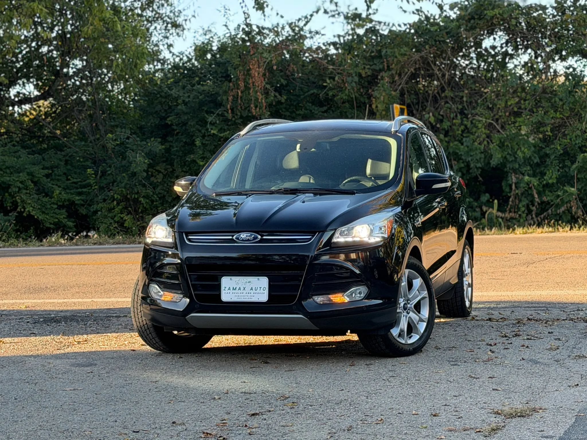 Used 2016 Ford Escape Titanium w/ Equipment Group 301A AWD/4WD image 1