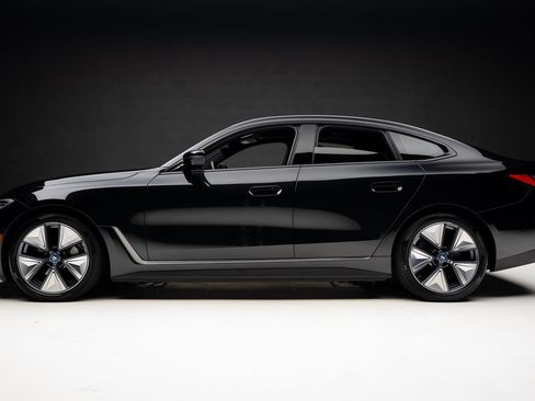 Used 2023 BMW i4 eDrive40 w/ Premium Package image 16