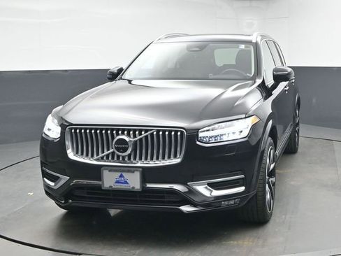 Used 2023 Volvo XC90 B5 Plus w/ Protection Package image 3