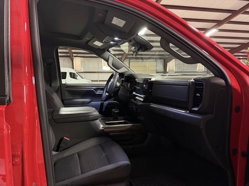 Used 2024 Chevrolet Silverado 1500 LT Trail Boss w/ Convenience Package II image 13