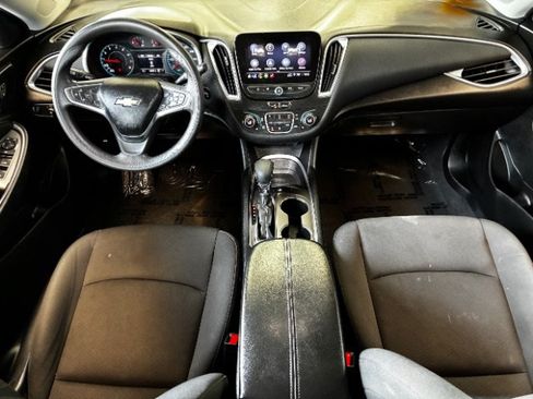 Used 2021 Chevrolet Malibu LT FWD image 13