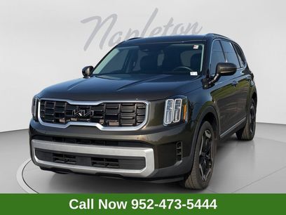 Used 2023 Kia Telluride S