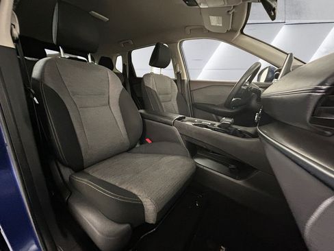 Used 2021 Nissan Rogue SV FWD image 14