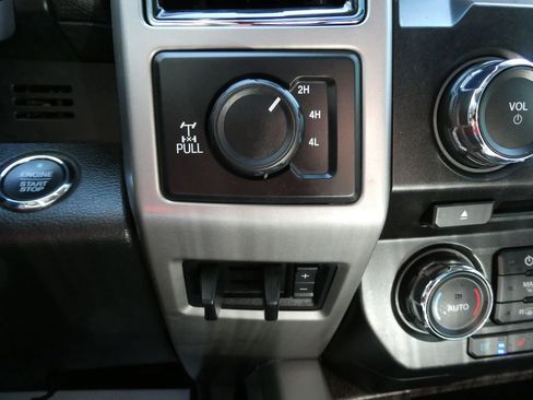 Used 2018 Ford F250 Lariat w/ Lariat Ultimate Package image 28