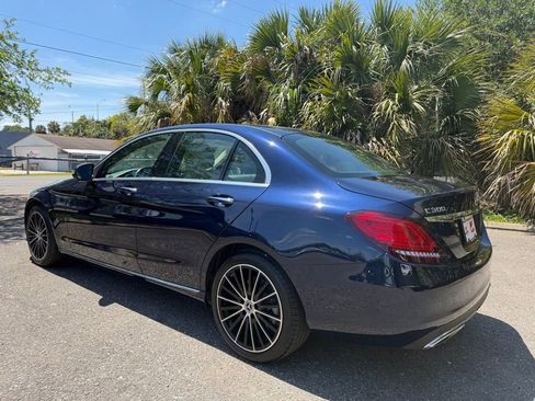 Used 2017 Mercedes-Benz E 300 4MATIC image 8