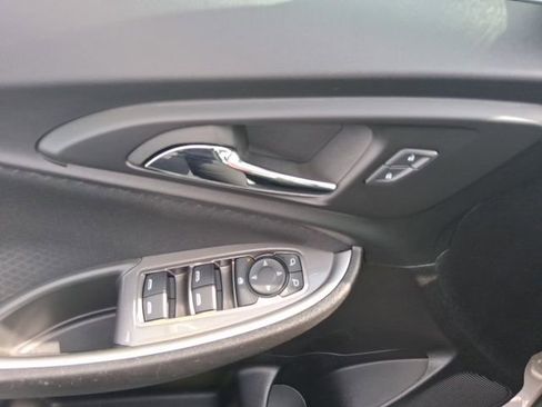 Used 2024 Chevrolet Malibu LT image 17