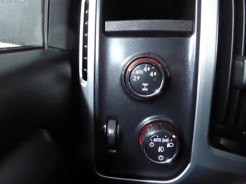 Used 2015 GMC Sierra 1500 SLE image 15