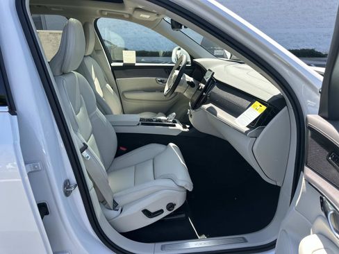 New 2026 Volvo XC90 T8 Ultra w/ Protection Package Premier AWD/4WD image 21