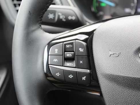 Used 2022 Ford Escape SE w/ Convenience Package FWD image 17