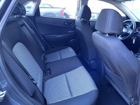 Used 2018 Hyundai Kona SE image 32