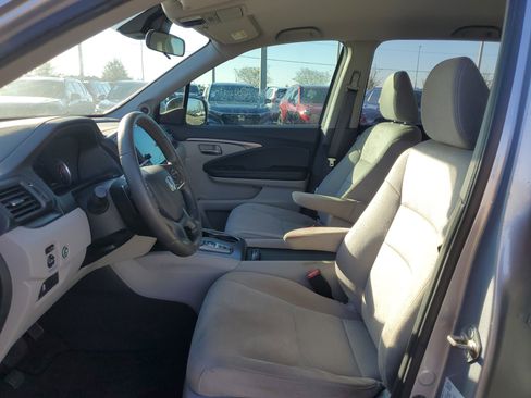 Used 2021 Honda Pilot EX image 25