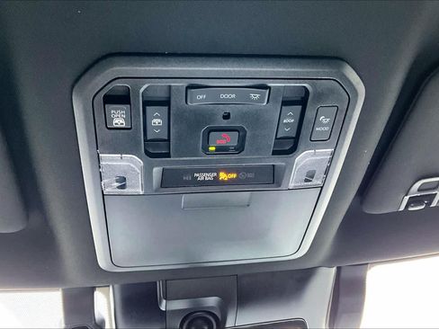 Used 2025 Toyota Tundra Platinum AWD/4WD image 30