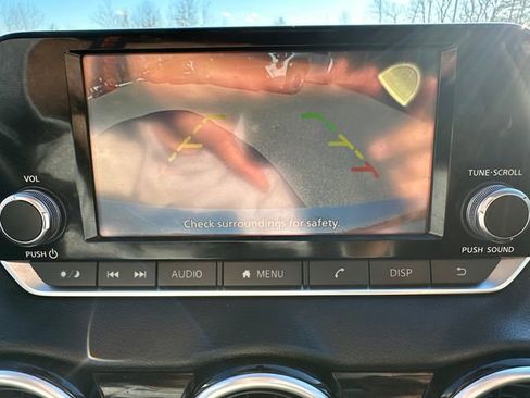 Used 2025 Nissan Sentra S image 30