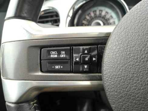 Used 2013 Ford Mustang GT Premium RWD image 25