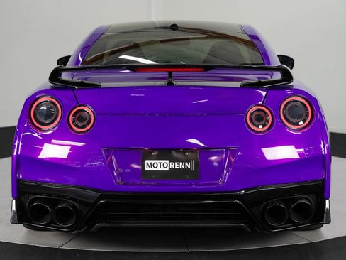 Used 2014 Nissan GT-R Premium AWD/4WD image 7