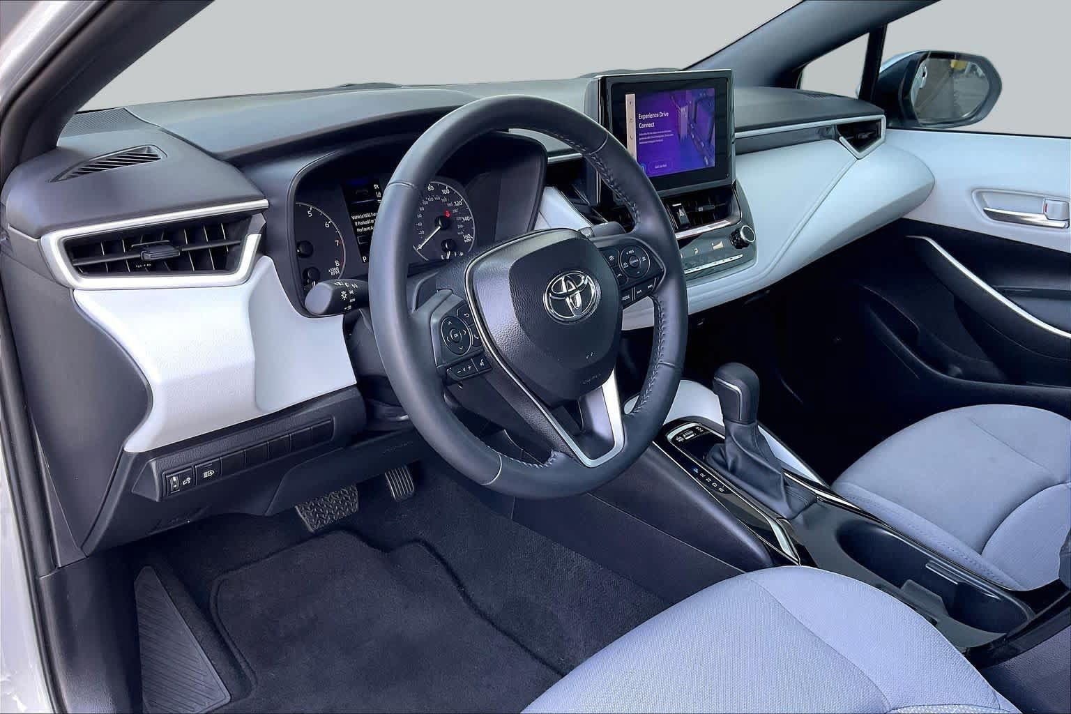Used 2025 Toyota Corolla SE FWD image 18