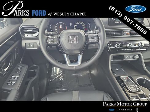 Used 2024 Honda Pilot Touring image 12