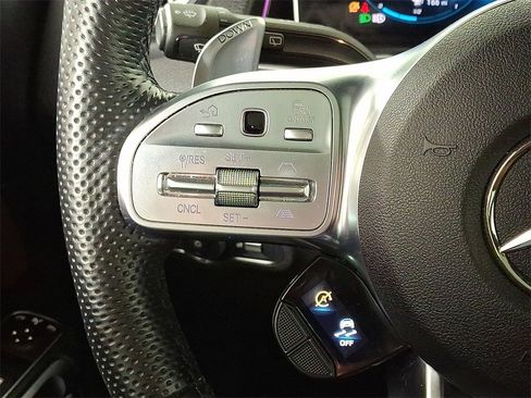 Used 2021 Mercedes-Benz GLB 35 AMG 4MATIC image 21