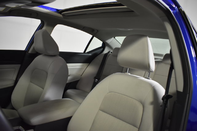 Certified 2025 Nissan Altima 2.5 SV w/ SV Premium Package AWD/4WD image 9