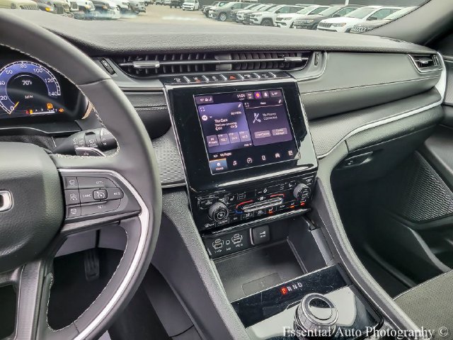 Certified 2024 Jeep Grand Cherokee L Altitude AWD/4WD image 23
