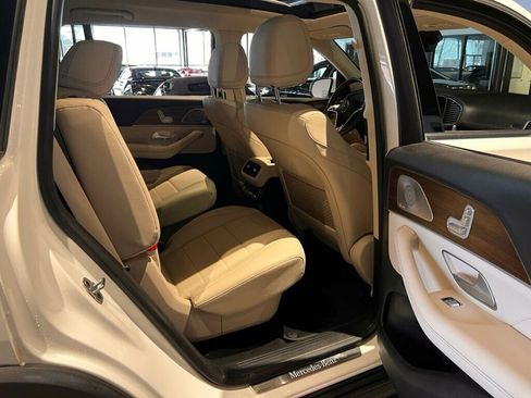 Used 2024 Mercedes-Benz GLS 450 4MATIC image 14