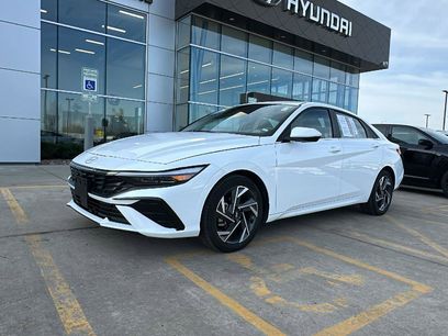 Certified 2025 Hyundai Elantra SEL